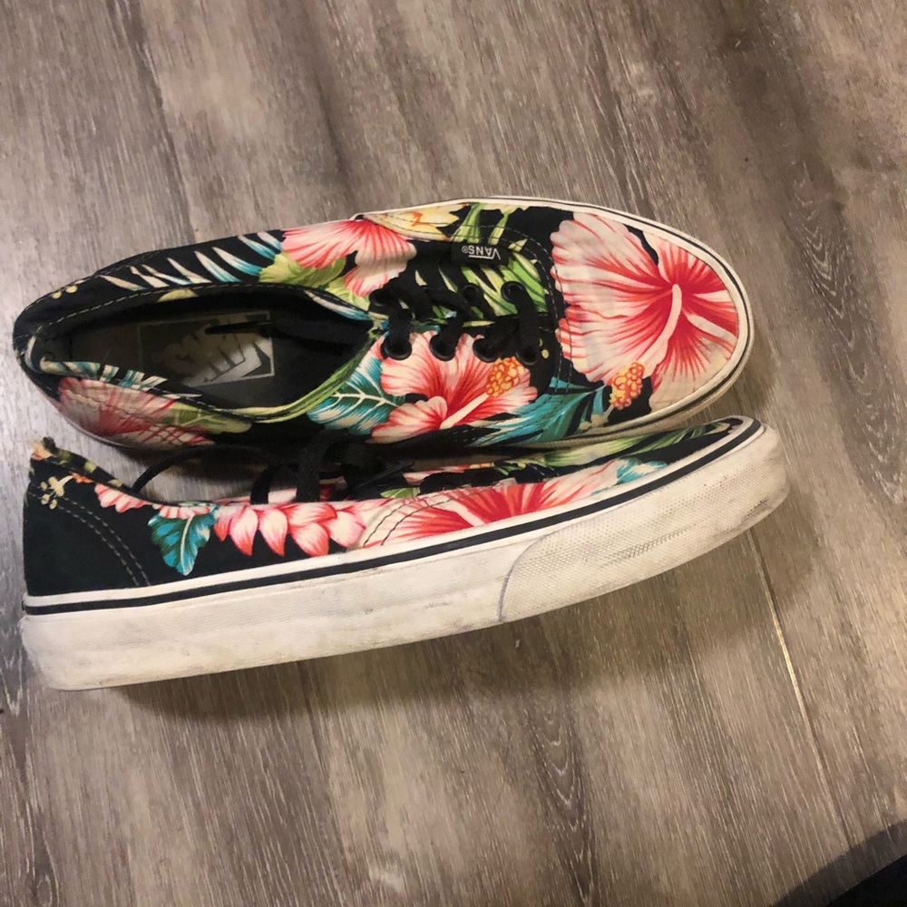 Vans printed authentic.